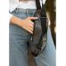 Жіноча  шкіряна сумка через плече бананка Sambag Holster MSH чорна  з перфорацією